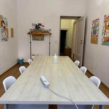 Хрещатик вул. (Kreschatic), 21