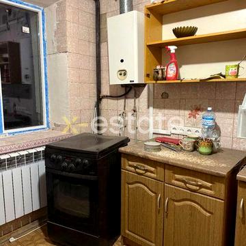 Продаж 2-кімнатної квартири на Захисників України