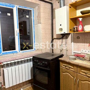 Продаж 2-кімнатної квартири на Захисників України