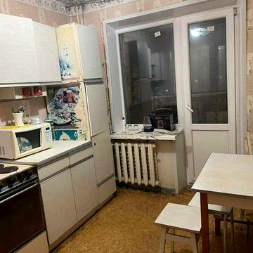 Сдам 1 комнатную на жм Тополь 2