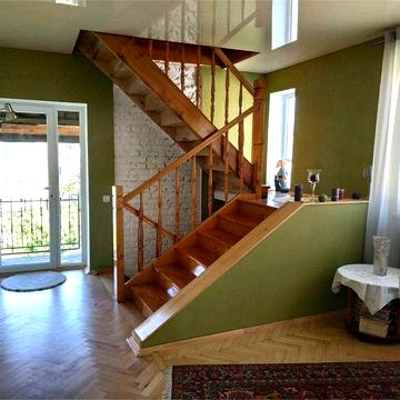 Продаж будинку м.Винники вул.Повстанців спарений з ремонтом.