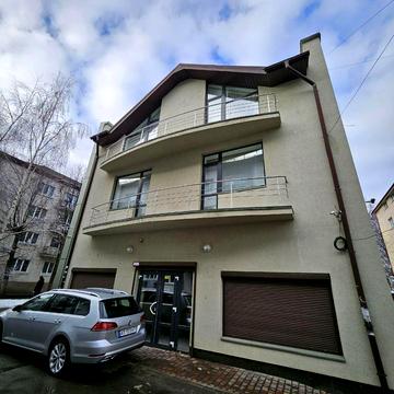 Військових Ветеранів вул., 6