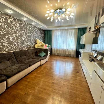 Степана Бандери вул., 9/1