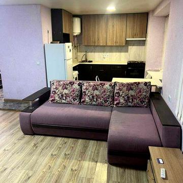 Гарна   1на  квартира на вул. Б. Хмельницького   113