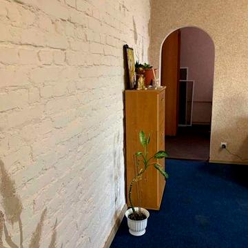 Продаю двокімнатну квартиру Центр