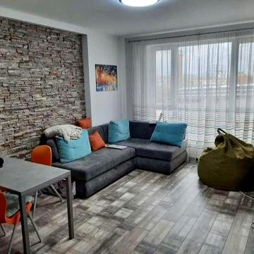 Вацлава Гавела бульв. (Івана Лепсе), 6