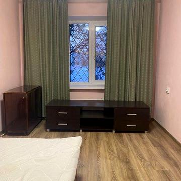 Оренда 1к кв-ри  вул  Братства Тарасівців, 5Б.   (7 хв  М Харківська)