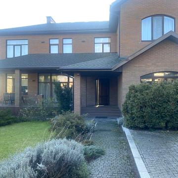 Сучасний будинок 290 м² в оренду, без комісії