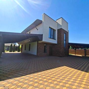 Будинок з ремонтом 250 м² + гостьовий будинок . Без комісії!