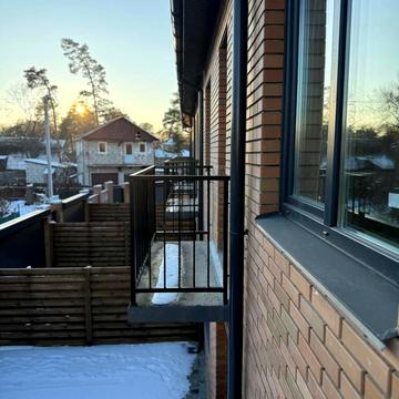 Українська вул., 71