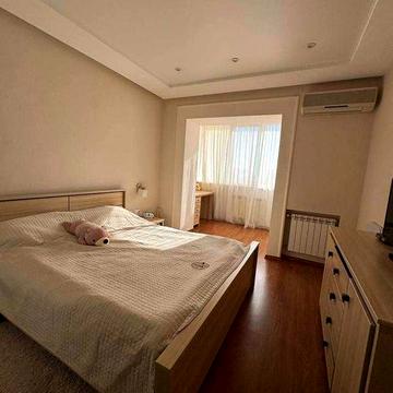 В продаже просторная 3-комнатная квартира! Парк Победы,ул. М.Говорова!