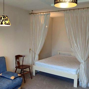 Яскрава велика 1к. в цегляному будинку. метро Святошин-500м