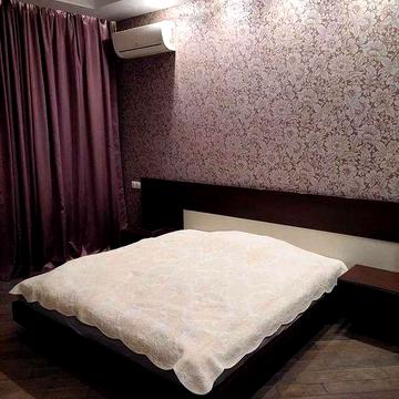 3 к. кв. вул. Старонаводницька, 6-Б  «Царське село», ст.м. «Печерськ»