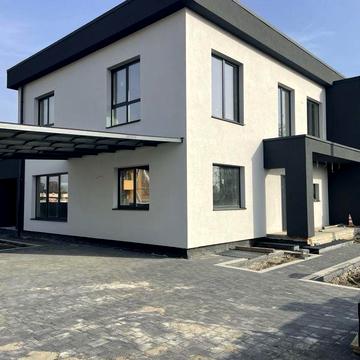 Продаж  Дуплексу поруч Івано-Франківська