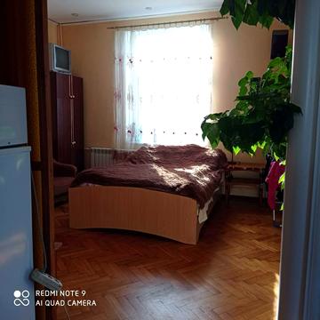 Садова вул., 19