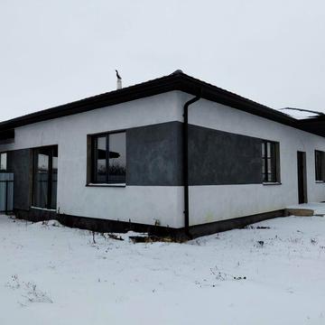 Комфортний котедж в зручному передмісті!