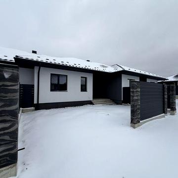 Світлий та комфортний таунхаус з ремонтом у с.Струмівка