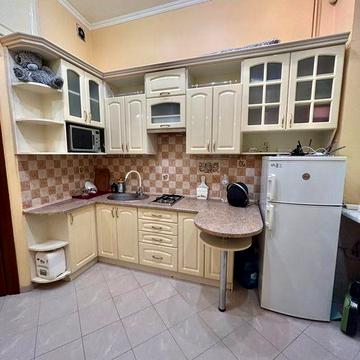 Продаж 1 кім. квартири вул. Проспект Свободи вікна на Оперний театр