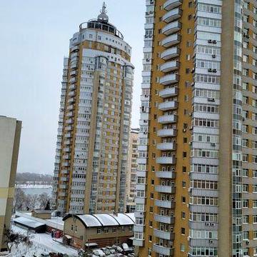 М Мінська, Оболонська набережна, В. Івасюка (Героїв Сталінграда), 14