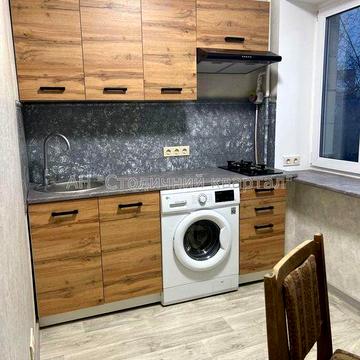 Двокімнатна роздільна квартира на проспекті Повітряних сил, 52