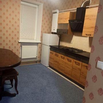 Довгострокова оренда 1к Квартира Новошкільна вулиця