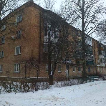 Бровари продам 2 кім.квартиру .