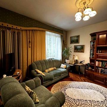 3 кімнатна квартира 84м2 в історичному центрі