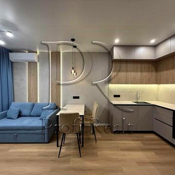 Продаж 1к/ Варшавський Плюс генератор/ новий ремонт ЖК Варшавський плюс