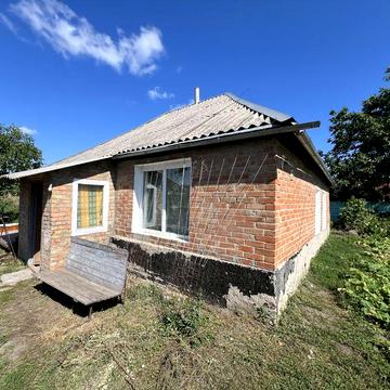 Здам в оренду старенький дім на дві кімнати