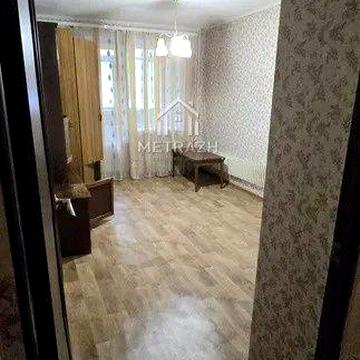 Продам 3х кв.м.Холодная гора.+ сертификат