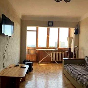 Оренда 2-к квартири на вул. Ольжича