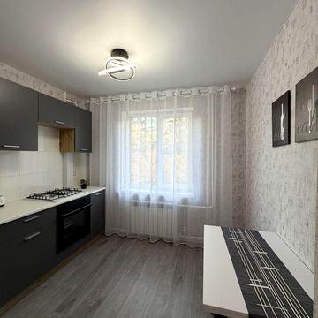 Продам 3-комн. квартиру евроремонтом, Левый берег, 9 м-район