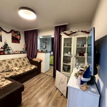 З ремонтом з меблями і технікою.Продам квартиру