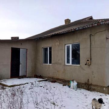 Продам будинок в Подільську,не далеко від центру, поруч 1 школа ,базар