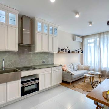 Саперне Поле вул., 3