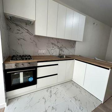 Велика квартира з новим ремонтом! 2% податки! Сертифікат!