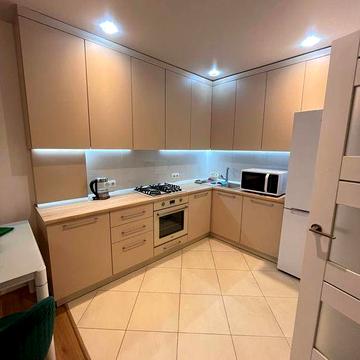 Пропонуємо 1 кімнатну квартиру в новому будинку в Центрі!