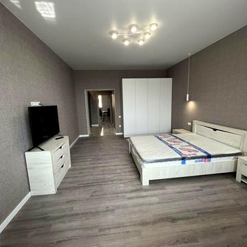 Добровольців вул. (Маршала Говорова), 8