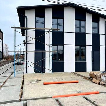 Квартира по типу таунхауса 2 поверхи + двір 12 м.кв ЖК Свій квартал