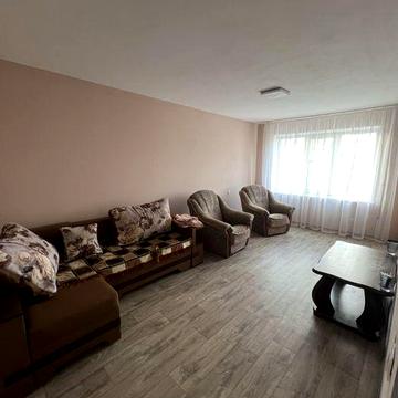 Дво кімнатна квартира , у тихому районі