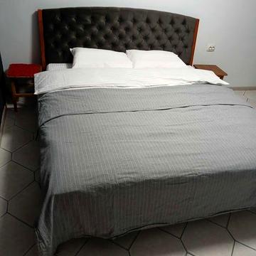 Сдам апатаменти в центрі.