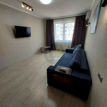 Сергія Данченка вул., 32