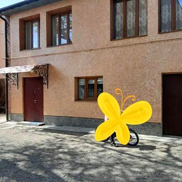 Продам дворіхневу квартиру Центр