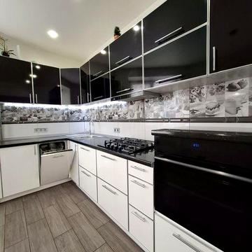 Трикімнатна квартира з ремонтом і коморою  в центрі Ірпеня ЖК без назви