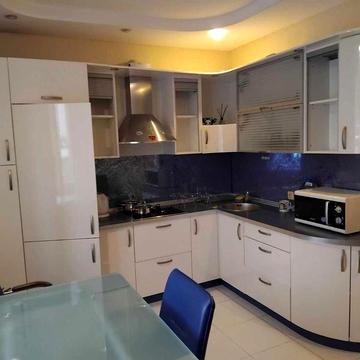 Здамо 1-у ст.м.Тараса Шевченко,новий клубний будинок,Юрківська 28