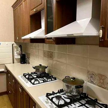 Трехкомнатная кв. метро Защитников Украины