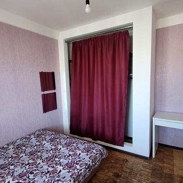 Йорданська вул. (Лайоша Гавро), 8