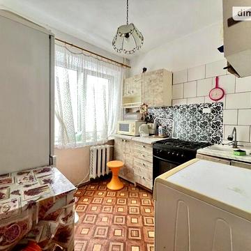 Довгострокова оренда 2к Квартира Героїв Крут (Черняховського Генерала) вулиця