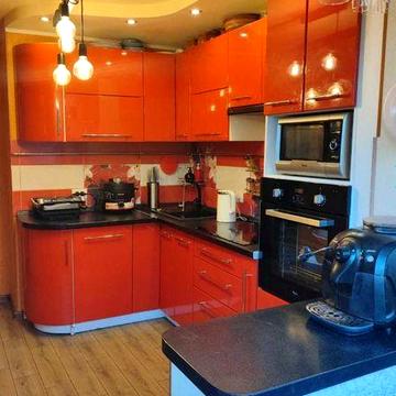 Продам 3 к. квартиру - шикарную, теплую, просторную - Чебатарева 30б!