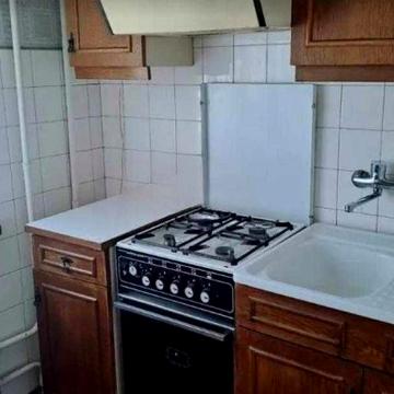 Продам 2-комнатную квартиру возле м. Победа